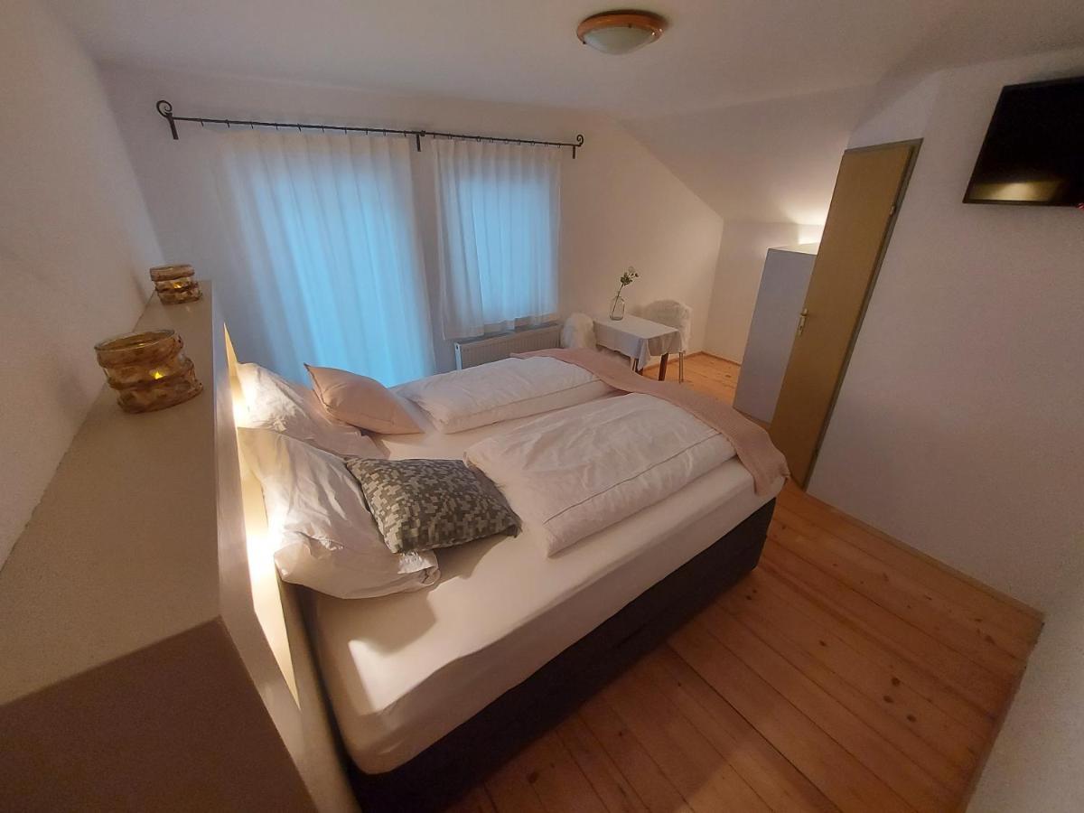 Zum Schneider Bed & Breakfast Finkenberg Exterior foto