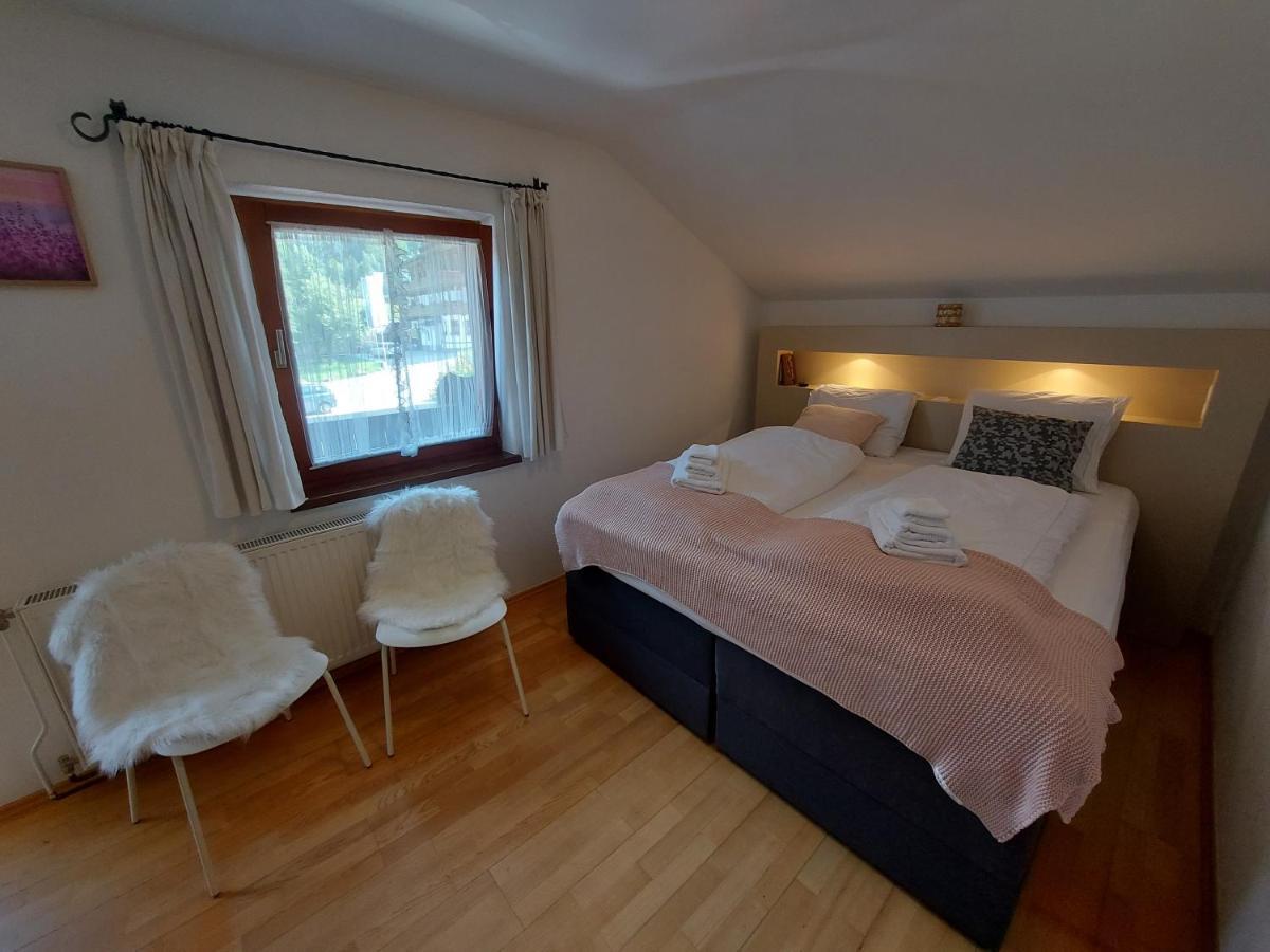 Zum Schneider Bed & Breakfast Finkenberg Exterior foto