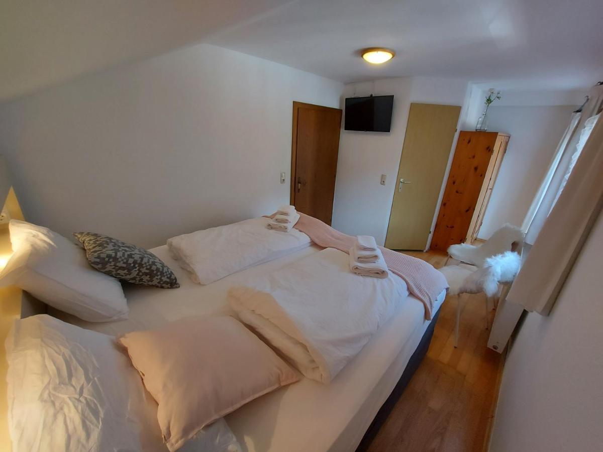 Zum Schneider Bed & Breakfast Finkenberg Exterior foto