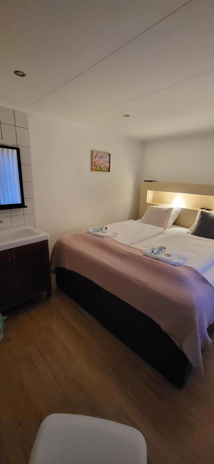 Zum Schneider Bed & Breakfast Finkenberg Exterior foto